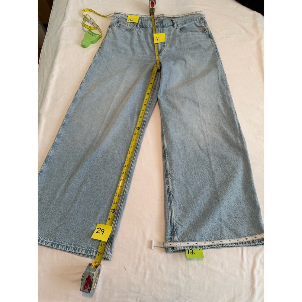 womens jeans size 8 Regular low Rise Wide Leg American Eagle Lightly Worn Clean - Picture 2 of 6